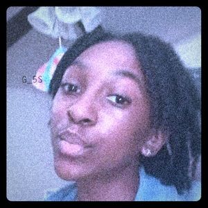 Meet your Posher, Zoe